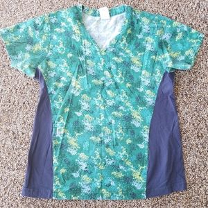 Women's Medium WS Gear Scrub Top